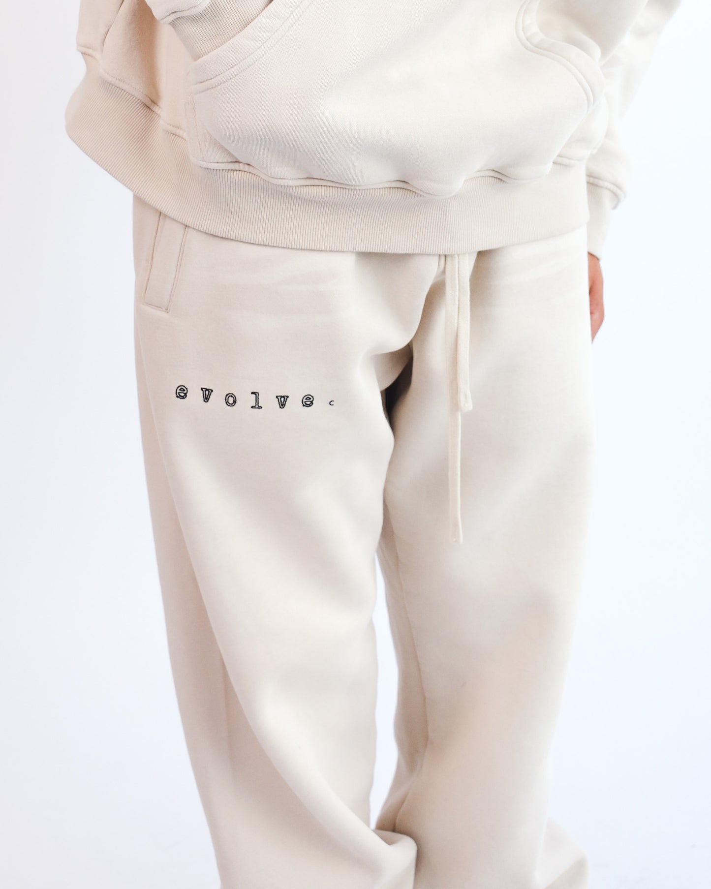 EVOLVER JOGGERS (SAND)